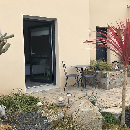 Les Sables Bed & Breakfast Santec Exterior photo