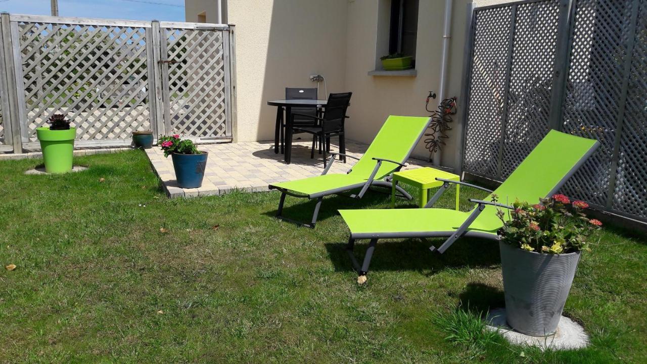 Les Sables Bed & Breakfast Santec Exterior photo